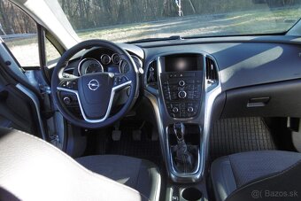 Opel Astra ST 1.7 CTDI 81kw r.v.2011 - 10