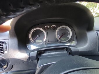 Predám VW golf 4 1,9 tdi 66kw, 2003 - 10