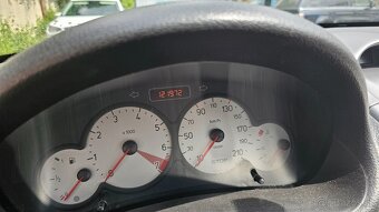 Peugeot 206 1.4 - 10