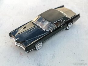 Cadillac Eldorado 1967 1:18 Bos models - 10