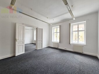 Na prenájom administratívny priestor, 137 m², Jakubovo nám., - 10