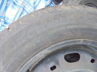 Disky Škoda + pneu 185/60 R14 letné č.17d - 10