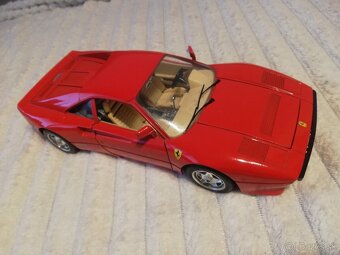 1:18 FERRARI GTO Bburago 1984 - 10