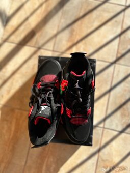 Jordan 4 retro Red Thunder - 10