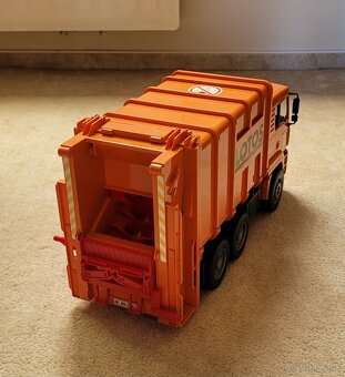 Smetiarske auto Bruder Man Lotos TGA - 10