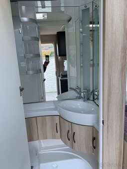 Karavan Hobby 490 KMF De Luxe NOVÝ - 21.950.-€ bez DPH - 10