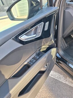 Audi Q4 sportback 50 e-tron sline 220kw quatro odpocet DPH - 10