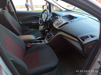 Ford Grand C-Max - 10