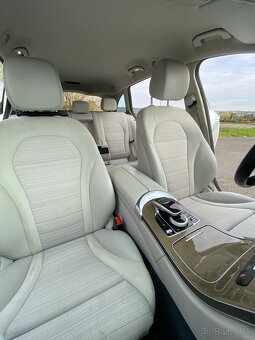 Mercedes-Benz C220 4MATIC - 10