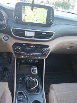 Hyundai Tucson 1,6 Benzín 130kw 10/2018 76 831km - 10