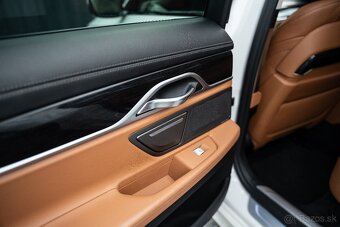 BMW 750i X-Drive Na prenájom - 10