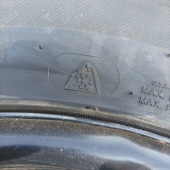 215/80R15  Suzuki - 10
