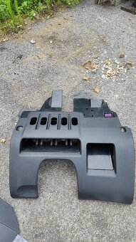 Všelijaké plasty z Audi A4 B7 - 10