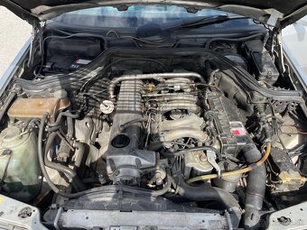 Mercedes-Benz W124 E300D - 10