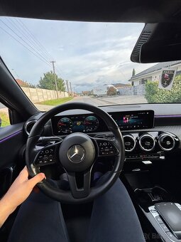 Mercedes-Benz A180d 2019 sedan - 10