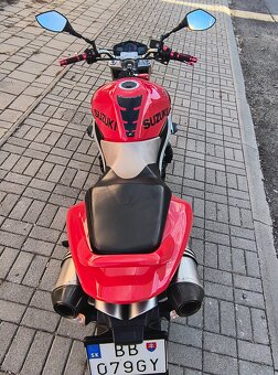 Suzuki GSR 600 - 10