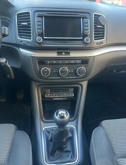 Volkswagen Sharan Exclusive 2.0 CR 103 kW,rok 2013, 195300km - 10