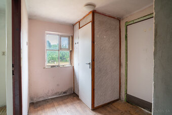 Na predaj starší rodinný dom s veľkým pozemkom v Trenčíne, č - 10