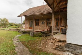 Rodinný dom + ateliér v prostredí maďarského vidieka - 10