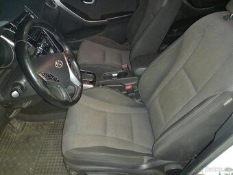 Predám Hyundai i30 1.6 crdi r.v 2016 - 10