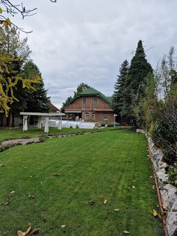 Nadštandardný 7 izb. rodinný dom Zálesie - 10