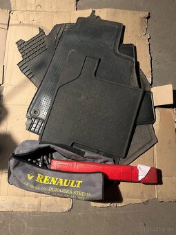 Vsetko komplet za 100e Renault Megane 3 - 10