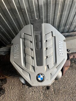 Rozpredam čiernu X6 e71 50i 300kW - 10