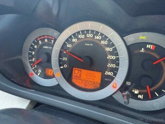 Predám toyotu rav4 2009 - 10