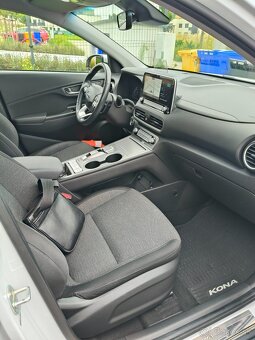 Hyundai Kona Electric - 10