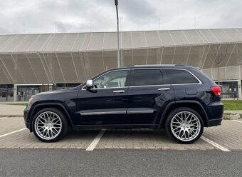 Jeep Grand Cherokee 5.7 HEMI - 10
