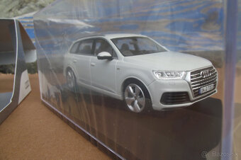 1:43 Audi Q - 10
