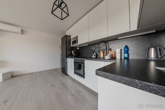 2 izbový byt s balkónom na PREDAJ - Košúty - 10