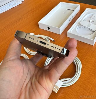 iPhone 13 Pro 256GB graphite + 3 káble, krabička - 10