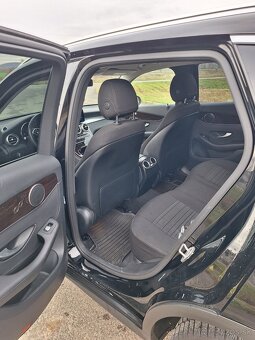 Mercedes GLC 200d 4MATIC rok 2021 - 10