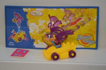 KINDER looney tunes ..... - 10