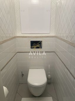 NA PREDAJ: 3izbový, kompletne zrekonštruovaný byt 65 m2 - Tr - 10