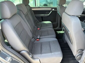 Volkswagen Touran 1.9 TDI DPF Highline 2007 266000km - 10