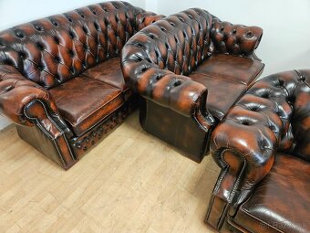 CHESTERFIELD ŠTÝL,HRUBO-KOŽENÁ SEDAČKA/PEKNÁ/3+2+1 - 10