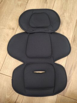 Autosedačka (vajíčko) MAXI-COSI a základňa CitiFix i-Size - 10