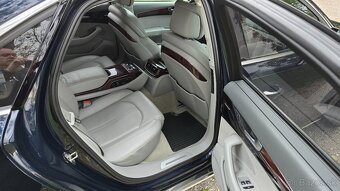 Audi A8 - 10