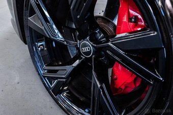 Audi RS6 Avant - 10