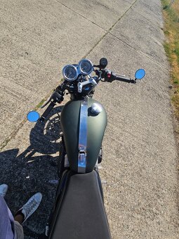Triumph Street Cup 900 - 10
