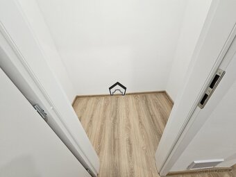 Na prenájom 2 izbový byt s loggiou po kompletnej rekonštrukc - 10