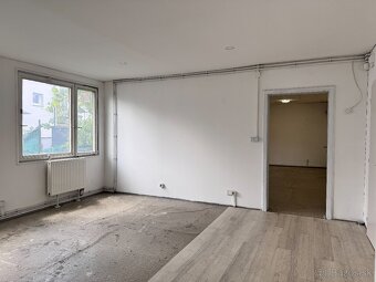 OBCHODNÉ A KANCELÁRSKE PRIESTORY NA PRENÁJOM, PRIEVIDZA - 10