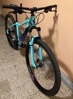 Horský bicykel Cube (dámsky). - 10