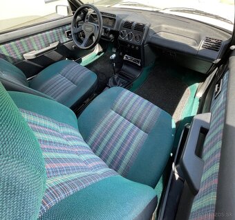Peugeot 205 - 10