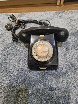 Retro telefóny - 10