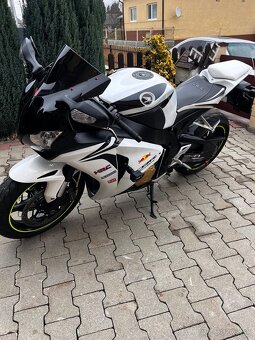 Honda cbr 1000rr - 10
