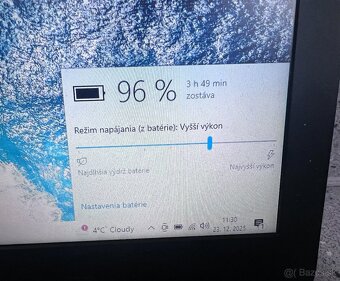 HP 250 G5 / i3 5005U / 4GB RAM / 256 GB SSD / 15.6" - 10