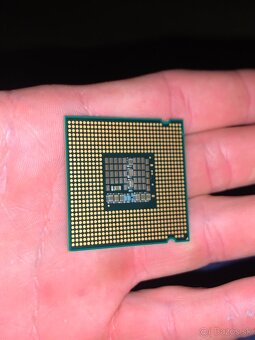 Predám počítačový zdroj XFX Pro 550W a chladič Noctua - 10